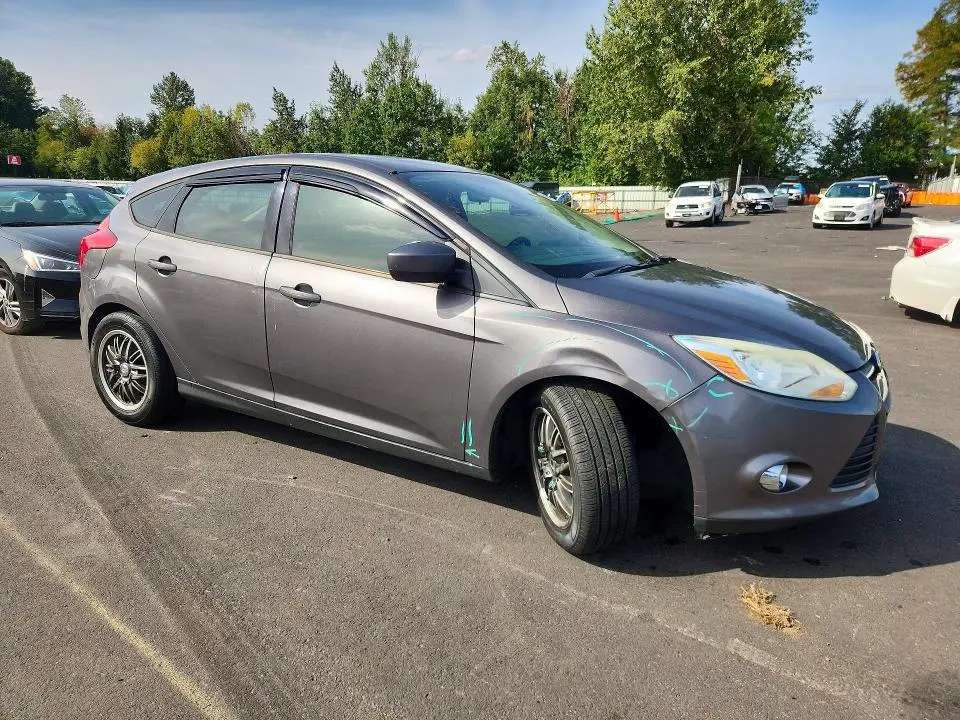 2012 FORD FOCUS SE  
