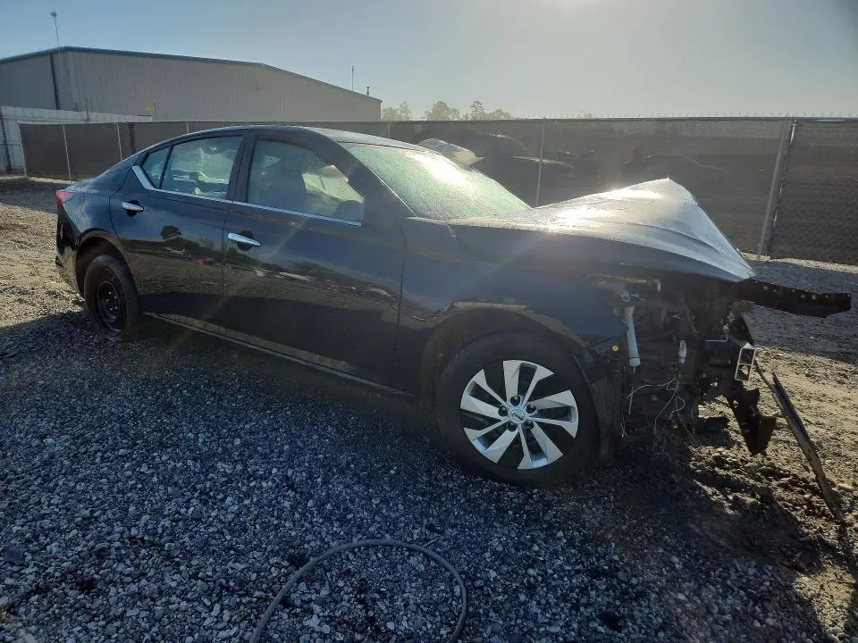 2019 NISSAN ALTIMA S  