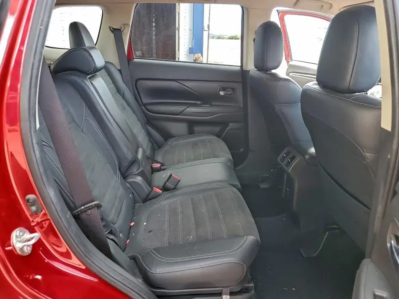 2020 MITSUBISHI OUTLANDER SE  