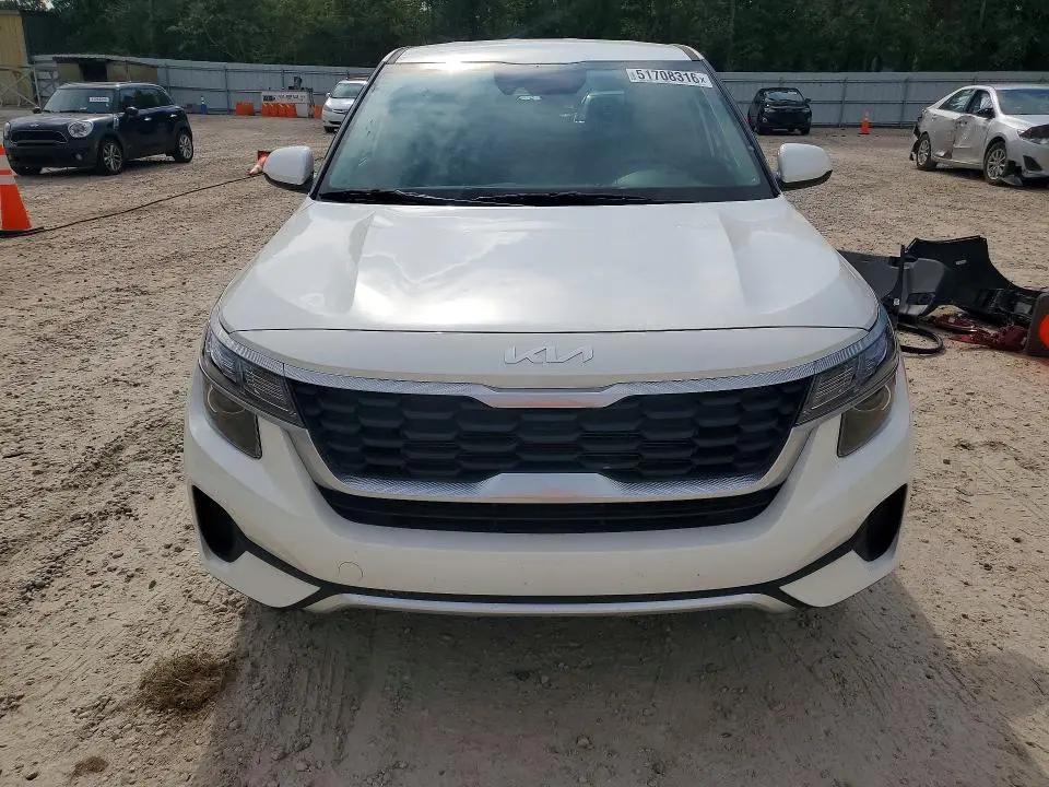 2022 KIA SELTOS LX  