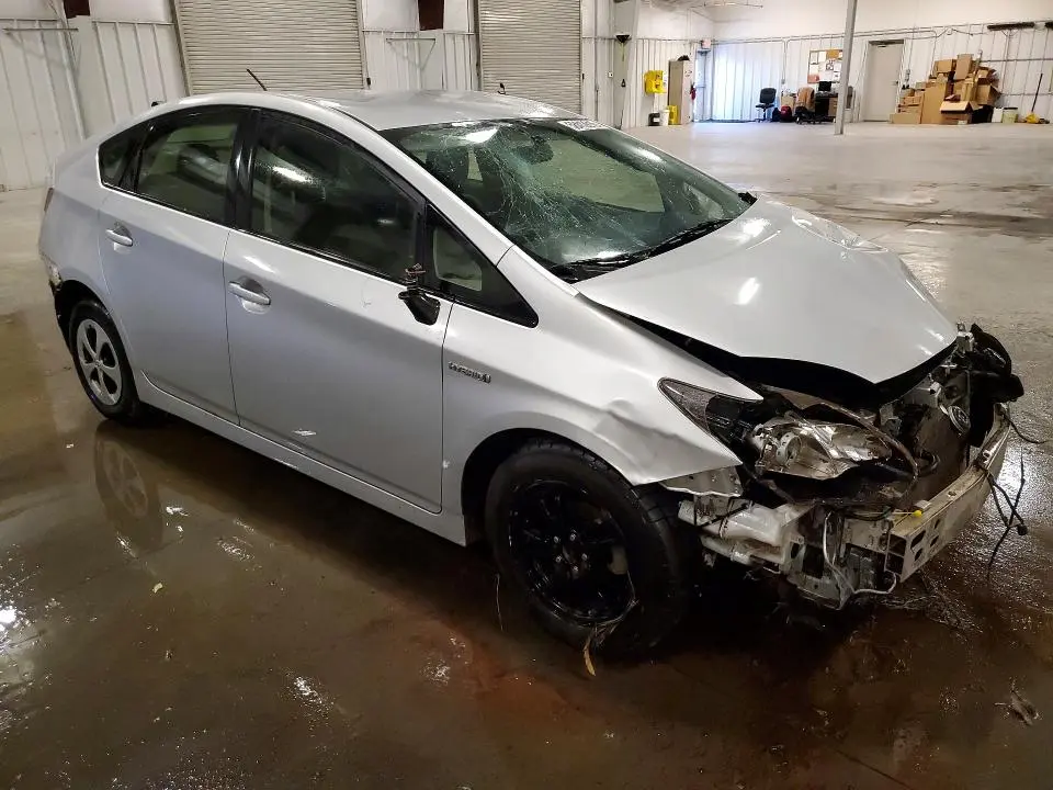 2015 TOYOTA PRIUS   