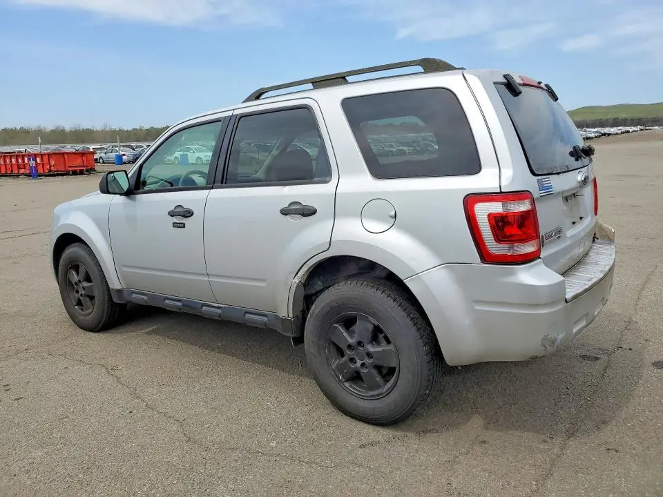 2010 FORD ESCAPE XLT  