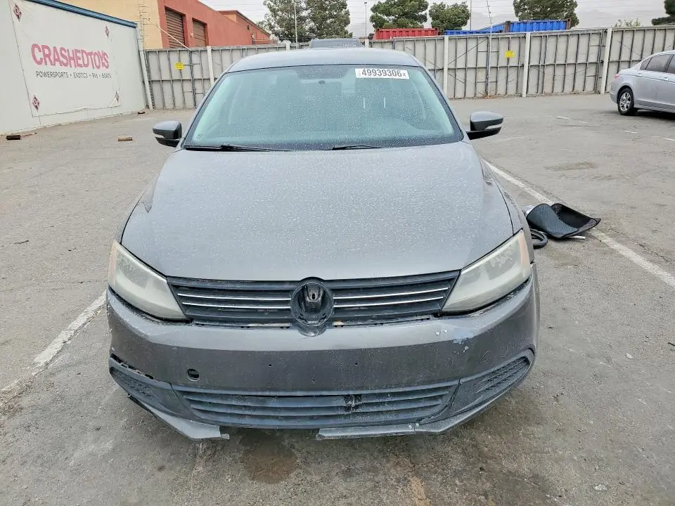 2011 VOLKSWAGEN JETTA SE  
