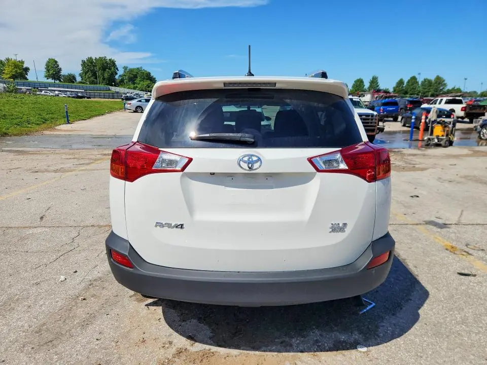 2014 TOYOTA RAV4 XLE  