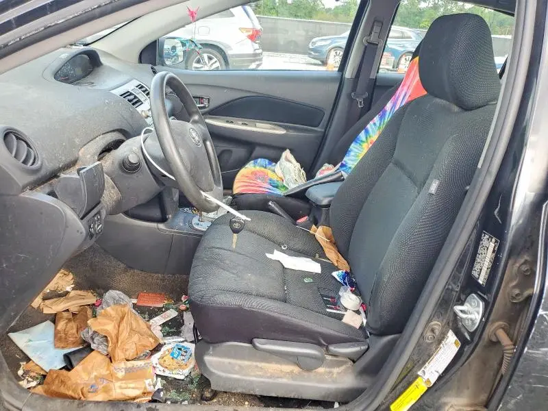 2010 TOYOTA YARIS BASE  