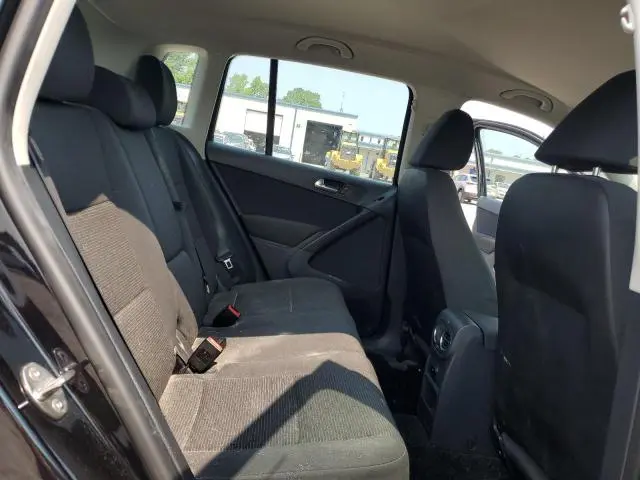 2013 VOLKSWAGEN TIGUAN S  