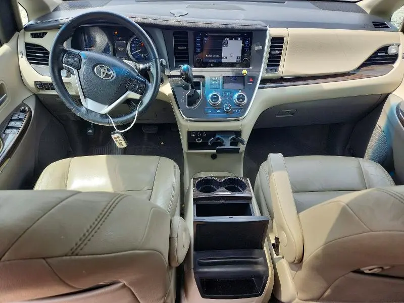 2015 TOYOTA SIENNA XLE 8-PASSENGER  