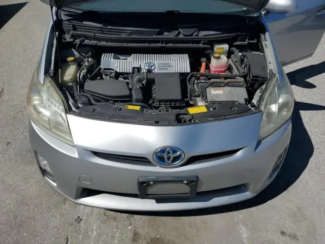 2010 TOYOTA PRIUS III  