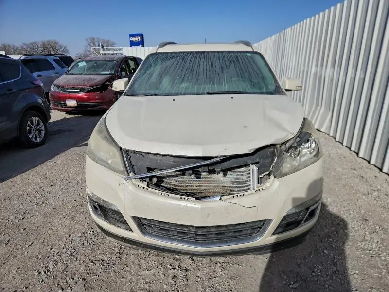 2015 CHEVROLET TRAVERSE LT  