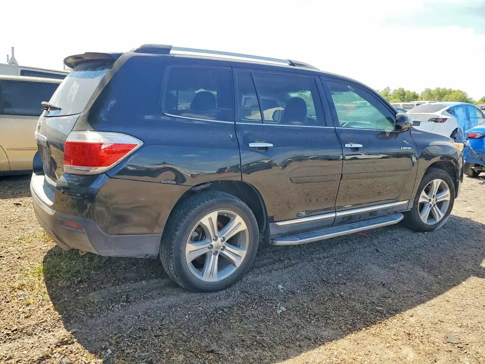 2013 TOYOTA HIGHLANDER LIMITED  