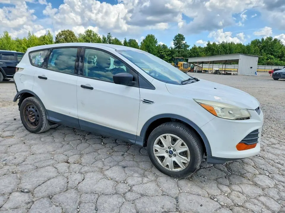 2016 FORD ESCAPE S  