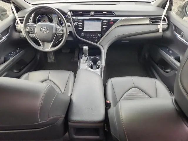 2018 TOYOTA CAMRY SE  