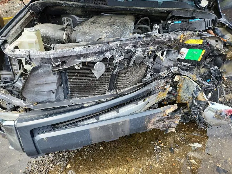 2019 TOYOTA TUNDRA SR5  