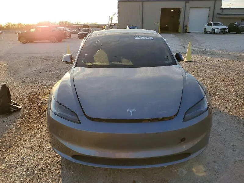 2025 TESLA MODEL 3   