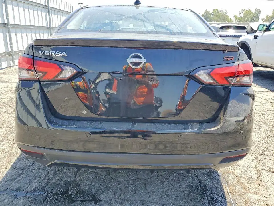 2024 NISSAN VERSA SR  