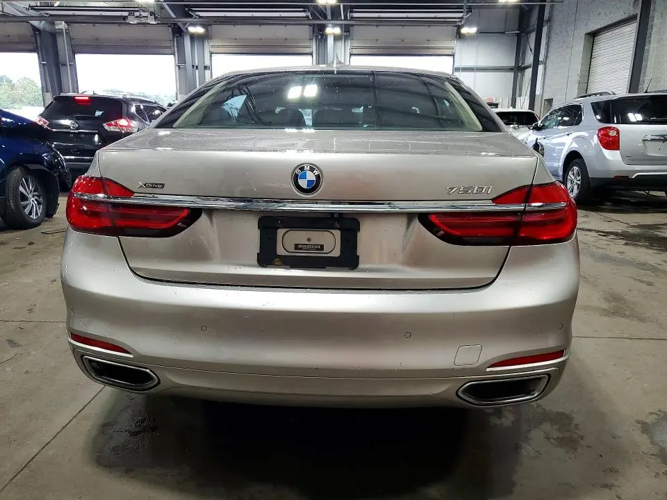2016 BMW 750 XI  
