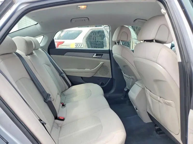 2017 HYUNDAI SONATA SE  