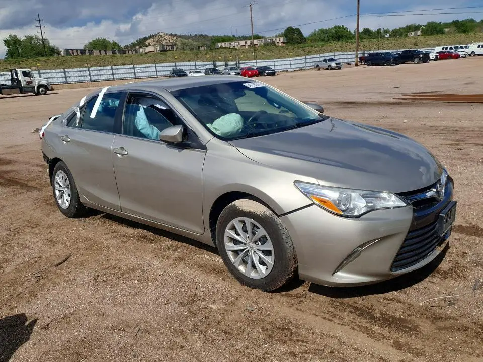 2016 TOYOTA CAMRY LE  