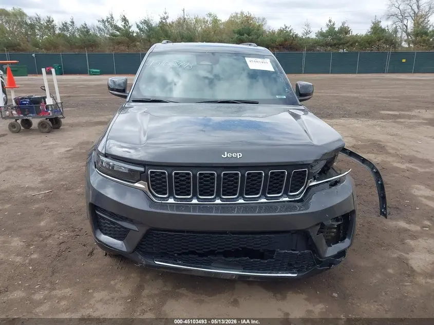 2024 JEEP GRAND CHEROKEE LAREDO X 4X4