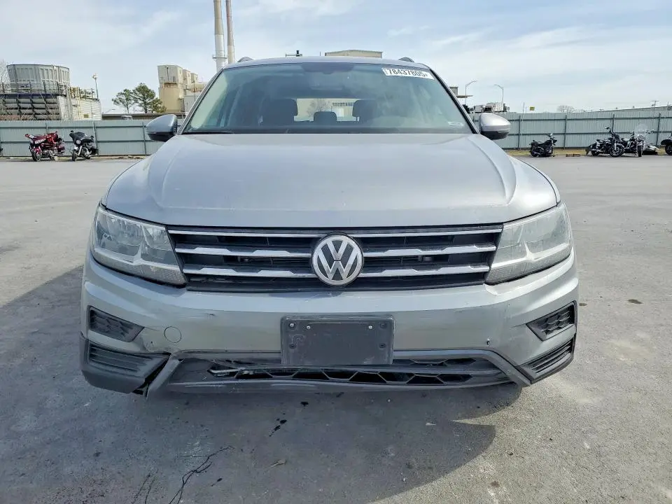 2021 VOLKSWAGEN TIGUAN SE  