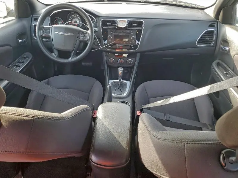 2013 CHRYSLER 200 LX  