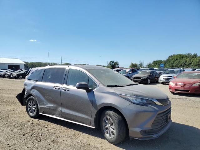 2022 TOYOTA SIENNA LE