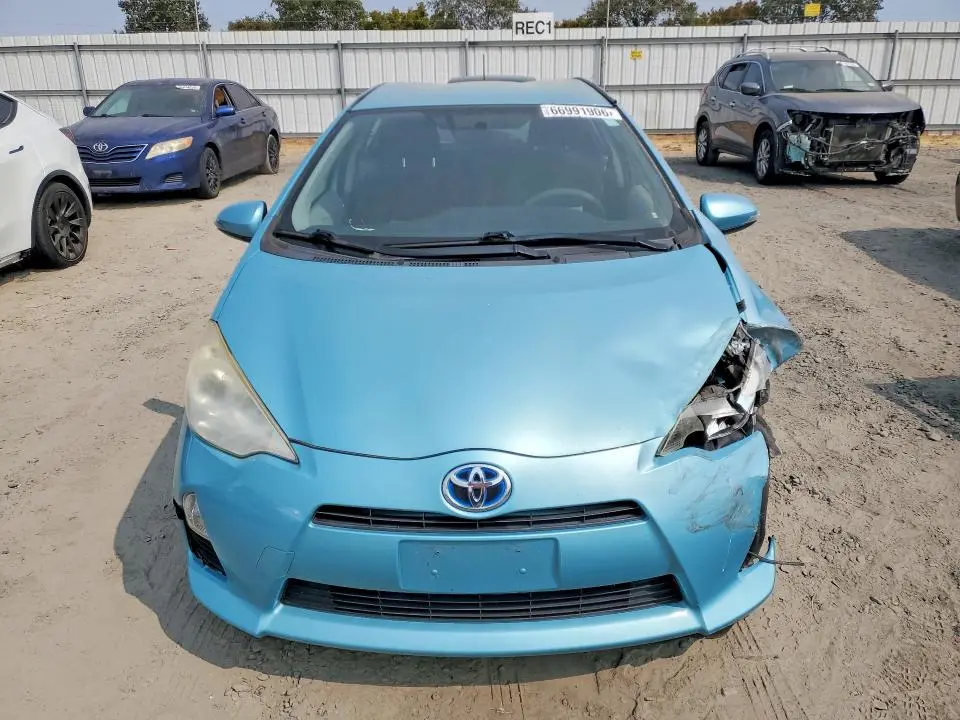 2013 TOYOTA PRIUS C TWO  