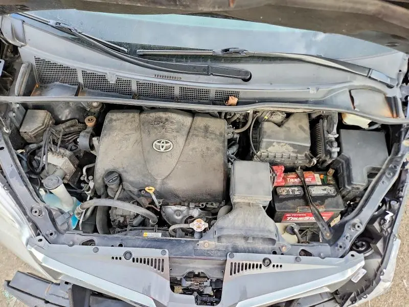 2018 TOYOTA SIENNA XLE 8-PASSENGER  