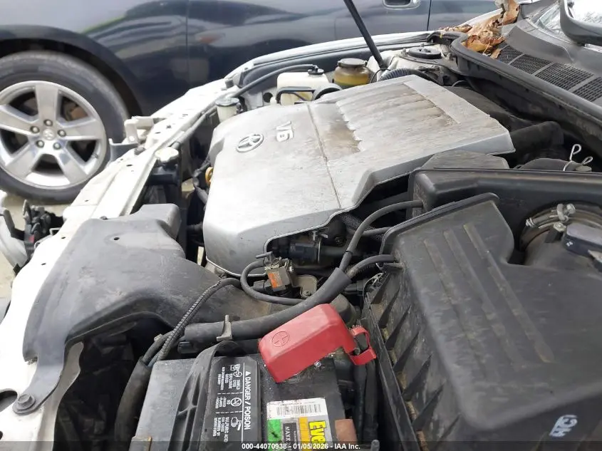 2011 TOYOTA CAMRY XLE V6