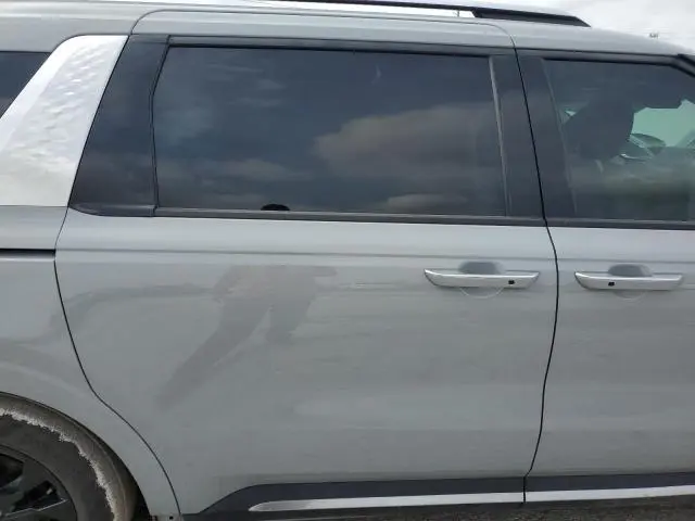 2024 KIA CARNIVAL SX  