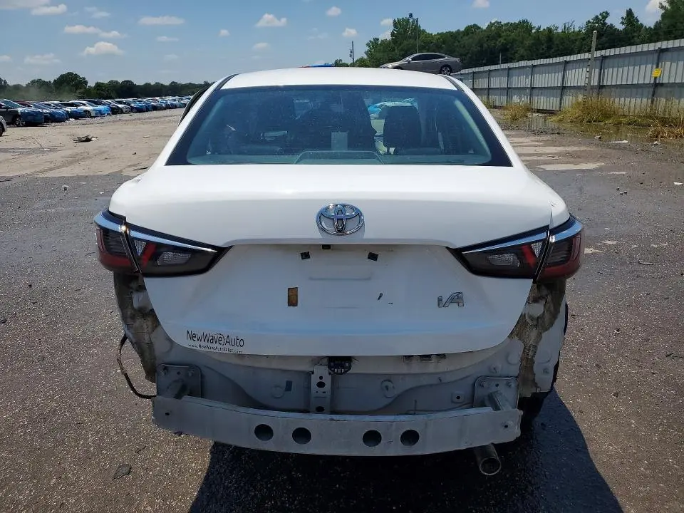 2017 TOYOTA YARIS IA BASE  