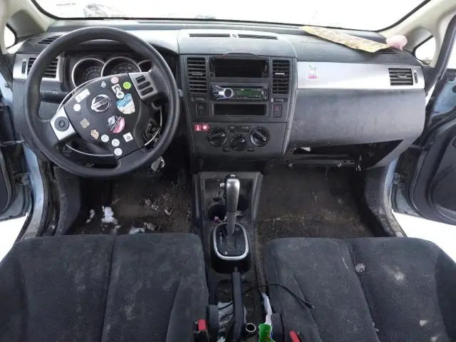 2011 NISSAN VERSA S  
