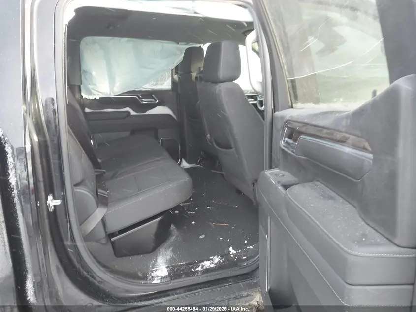 2023 CHEVROLET SILVERADO 1500 4WD  SHORT BED LT WITH 2FL