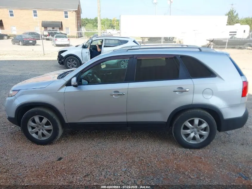 2012 KIA SORENTO LX