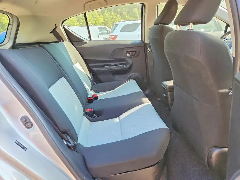 2016 TOYOTA PRIUS C TWO  