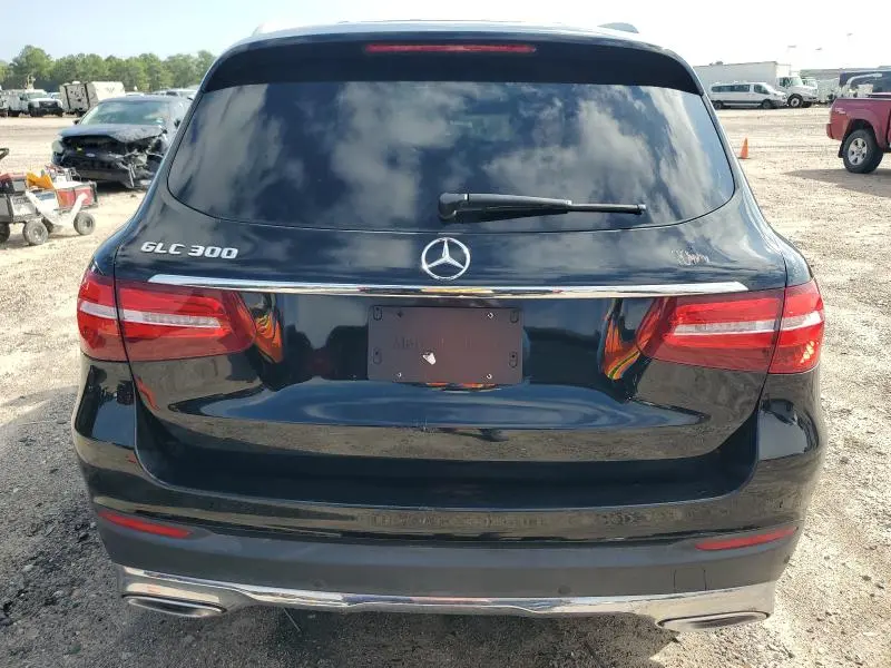 2018 MERCEDES-BENZ GLC 300  