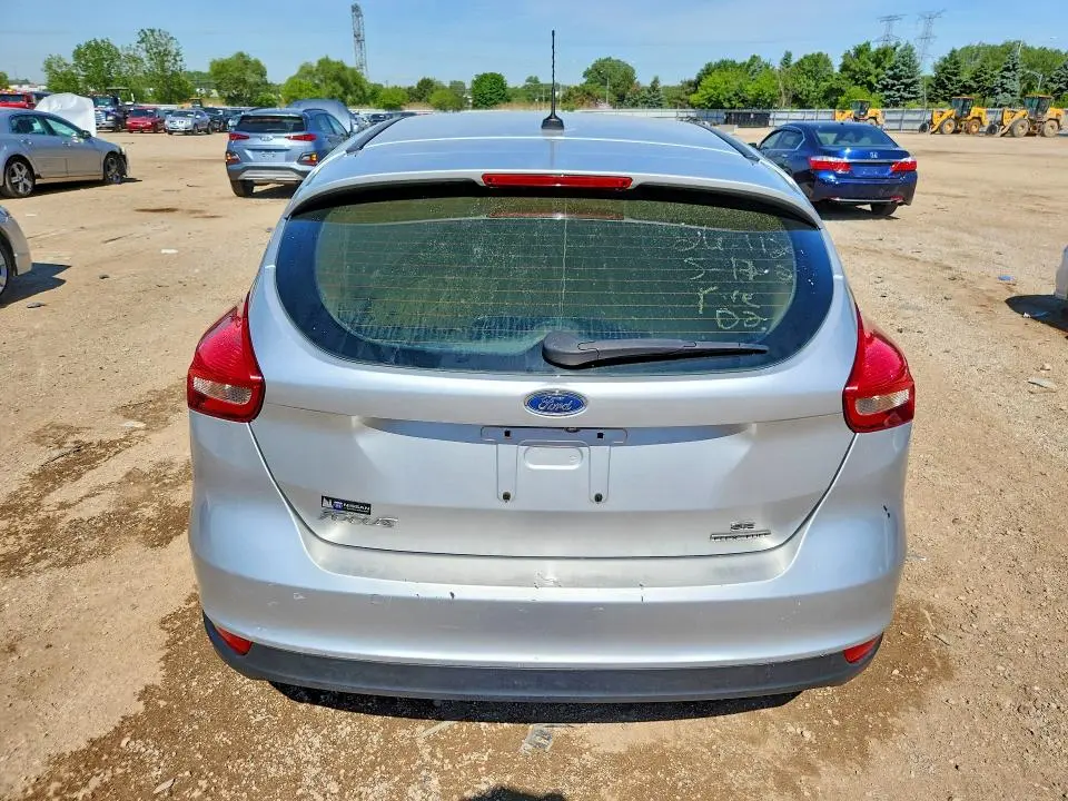 2016 FORD FOCUS SE  