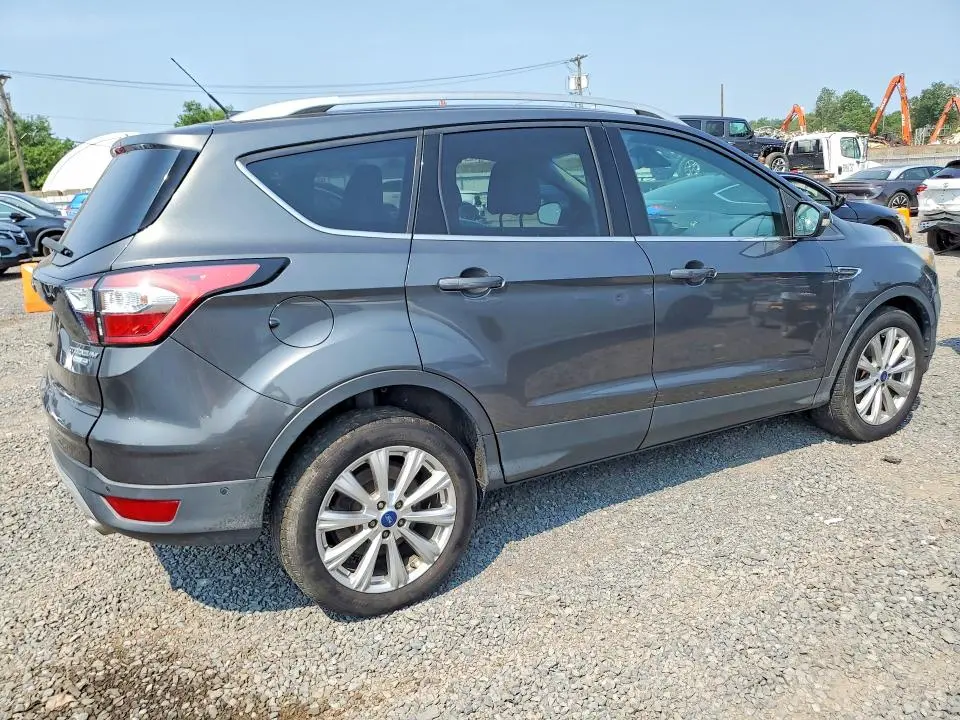 2017 FORD ESCAPE TITANIUM  