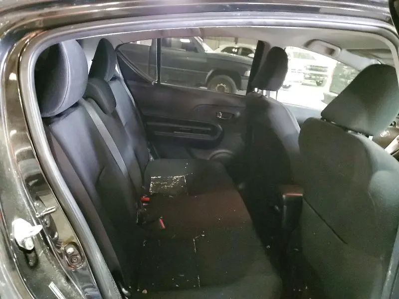2016 TOYOTA PRIUS C TWO  