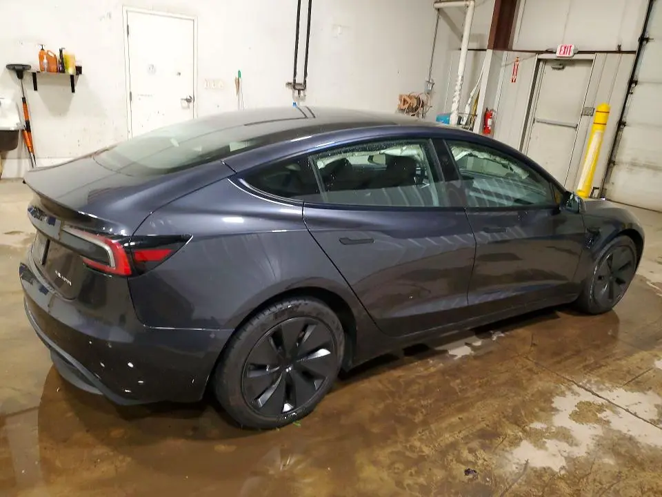 2024 TESLA MODEL 3   