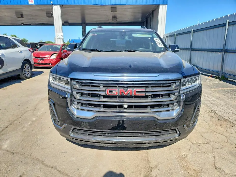 2021 GMC ACADIA AT4  
