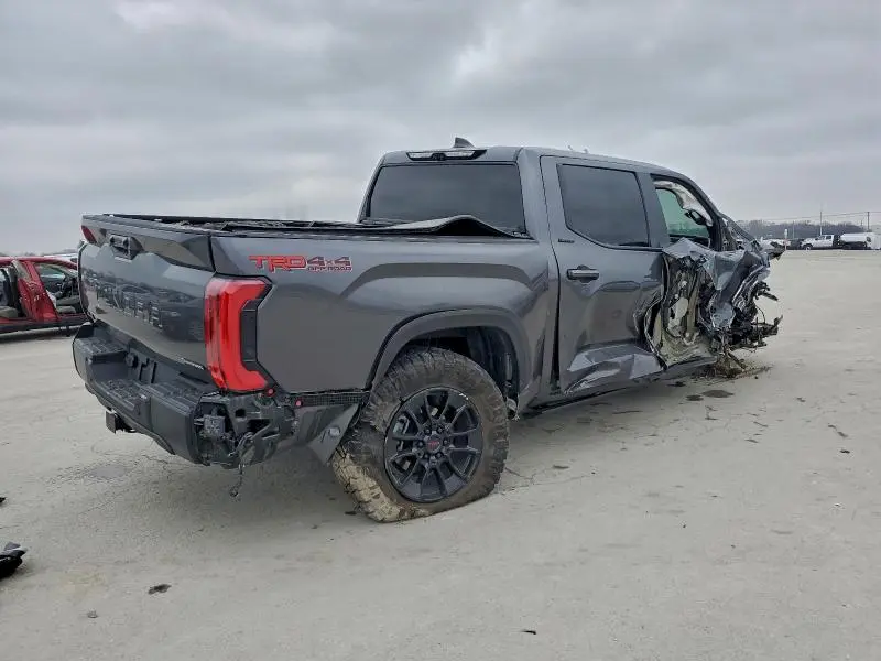 2025 TOYOTA TUNDRA CREWMAX LIMITED  