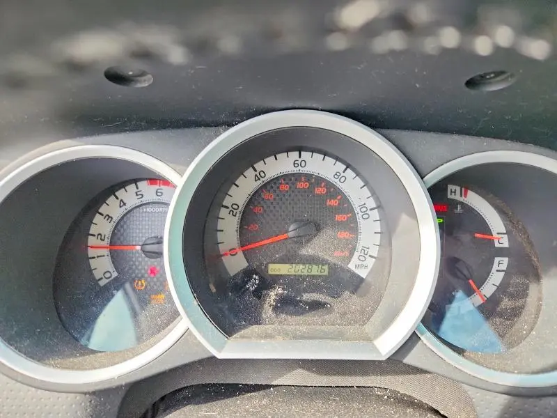 2011 TOYOTA TACOMA V6  