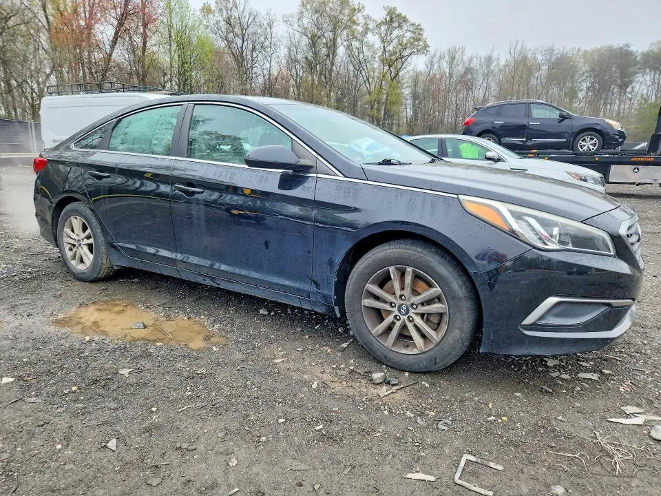 2017 HYUNDAI SONATA SE  