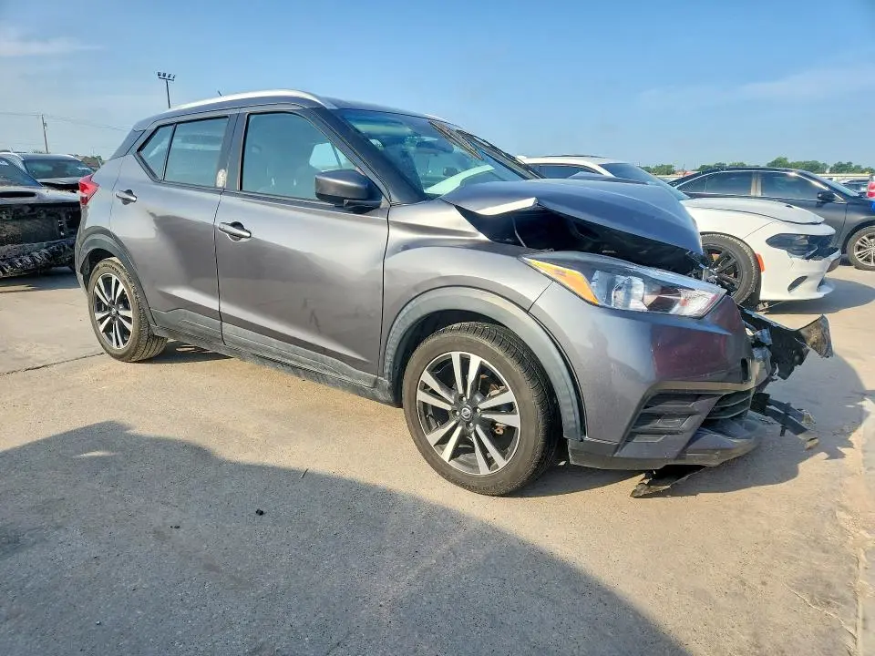 2020 NISSAN KICKS SV  