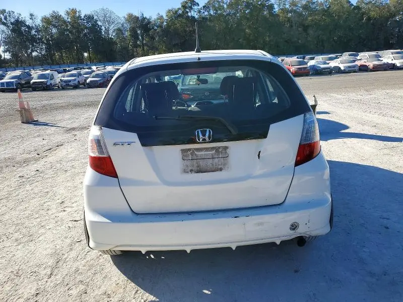 2013 HONDA FIT   