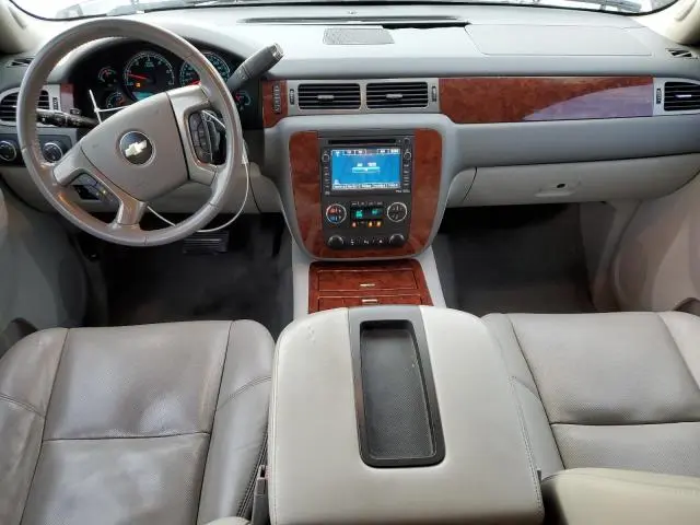 2010 CHEVROLET TAHOE K1500 LTZ  