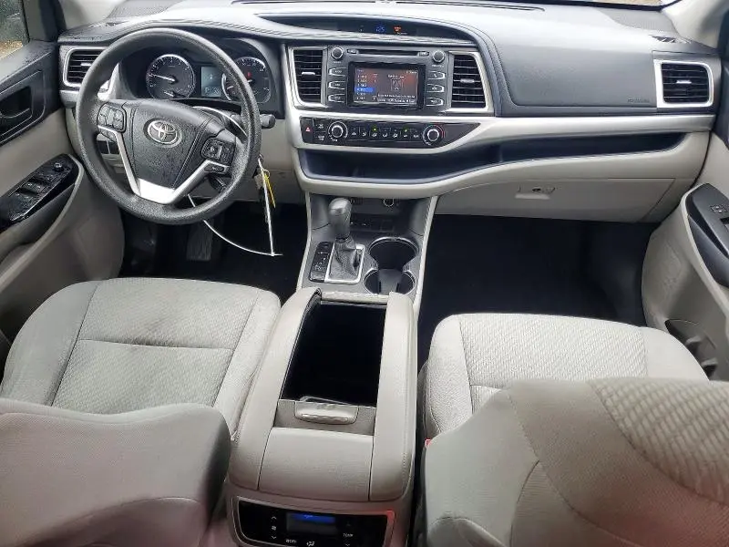 2015 TOYOTA HIGHLANDER LE  
