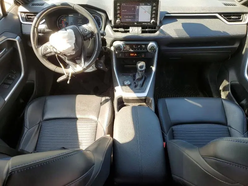 2020 TOYOTA RAV4 XSE  