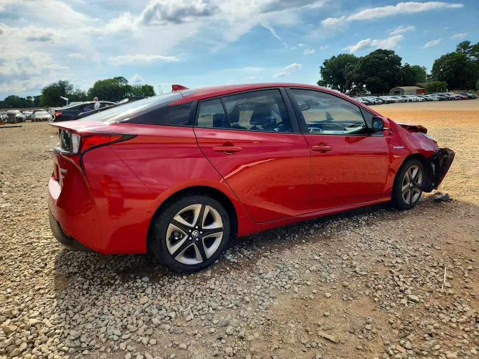 2019 TOYOTA PRIUS XLE  